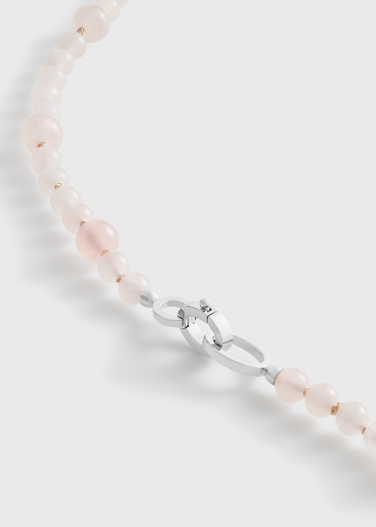 TOTEME 인피니티 비드 넥레이스 블룸의 블룸컬러 4번쨰 이미지입니다.