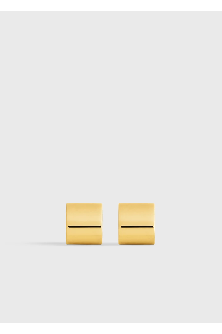 TOTEME 쁘띠뜨 시그니처 후프 이어링 골드의 골드컬러 6번쨰 이미지입니다.