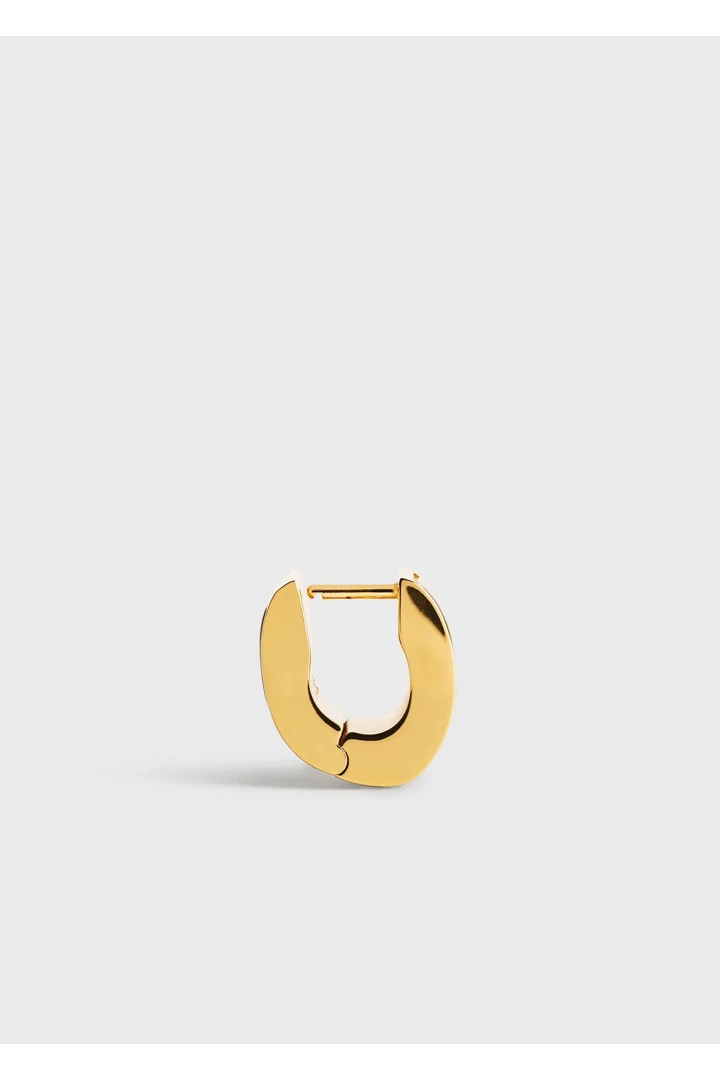 TOTEME 쁘띠뜨 시그니처 후프 이어링 베이지/골드의 베이지/골드컬러 3번쨰 이미지입니다.