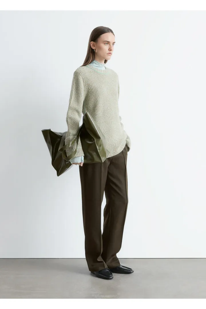 앤아더스토리즈 액센트 스티치 메리노 울 스웨터의 터쿼이즈 멜란지컬러 ECOMLook입니다.