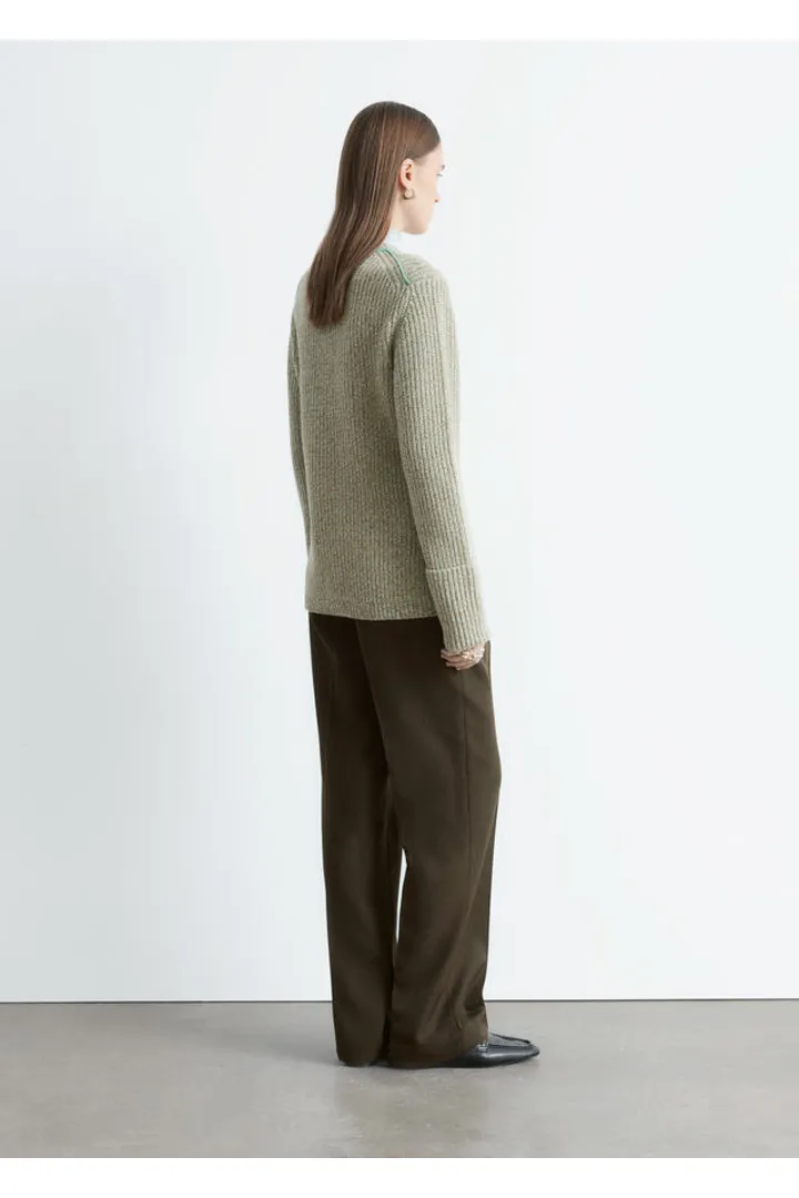 앤아더스토리즈 액센트 스티치 메리노 울 스웨터의 터쿼이즈 멜란지컬러 ECOMLook입니다.