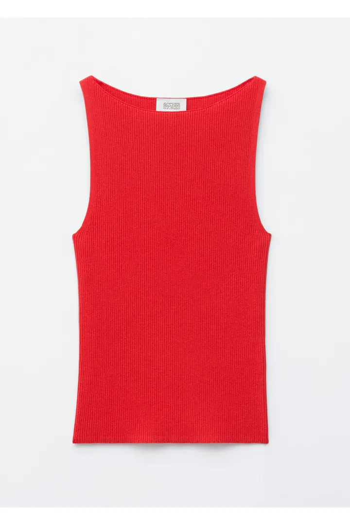 앤아더스토리즈 립 니트 탱크 탑의 다크 레드컬러 Product입니다.