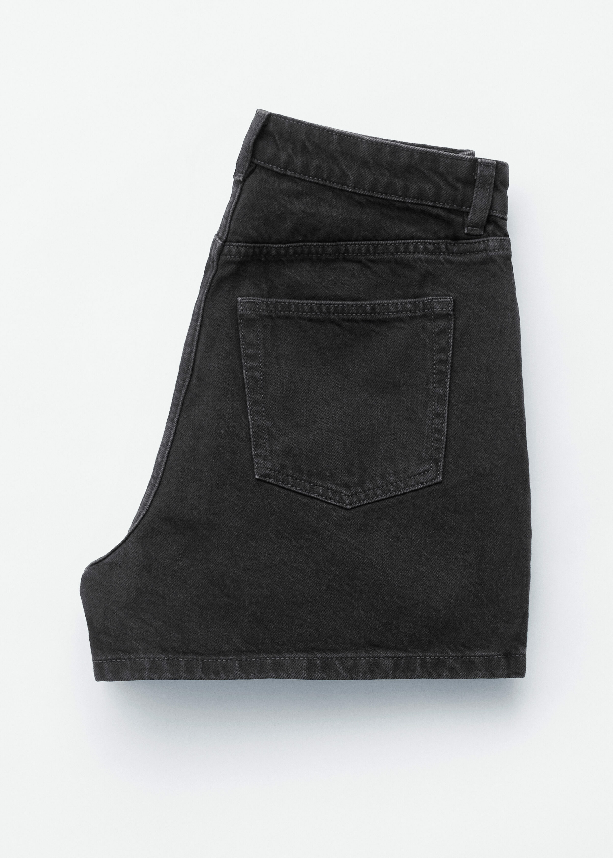 앤아더스토리즈 릴렉스드 데님 쇼츠의 블랙컬러 Product입니다.