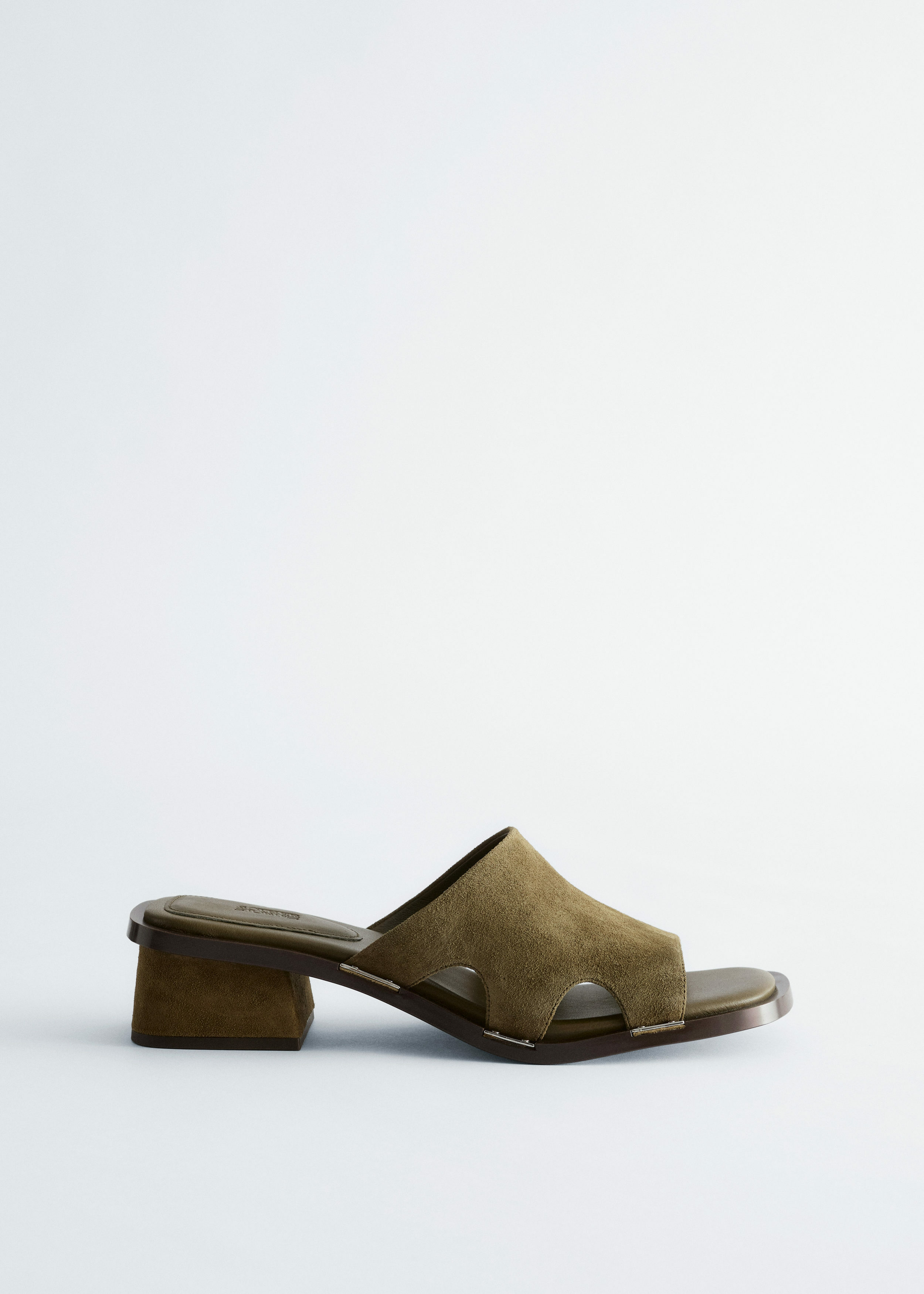 &OS image Style With default 0 of null in 블록 힐 레더 샌들