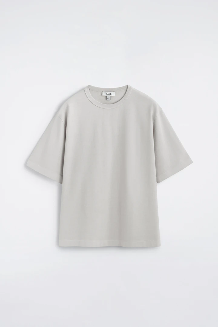 COS default image 18 of 블루 in 헤비웨이트 코튼 티셔츠