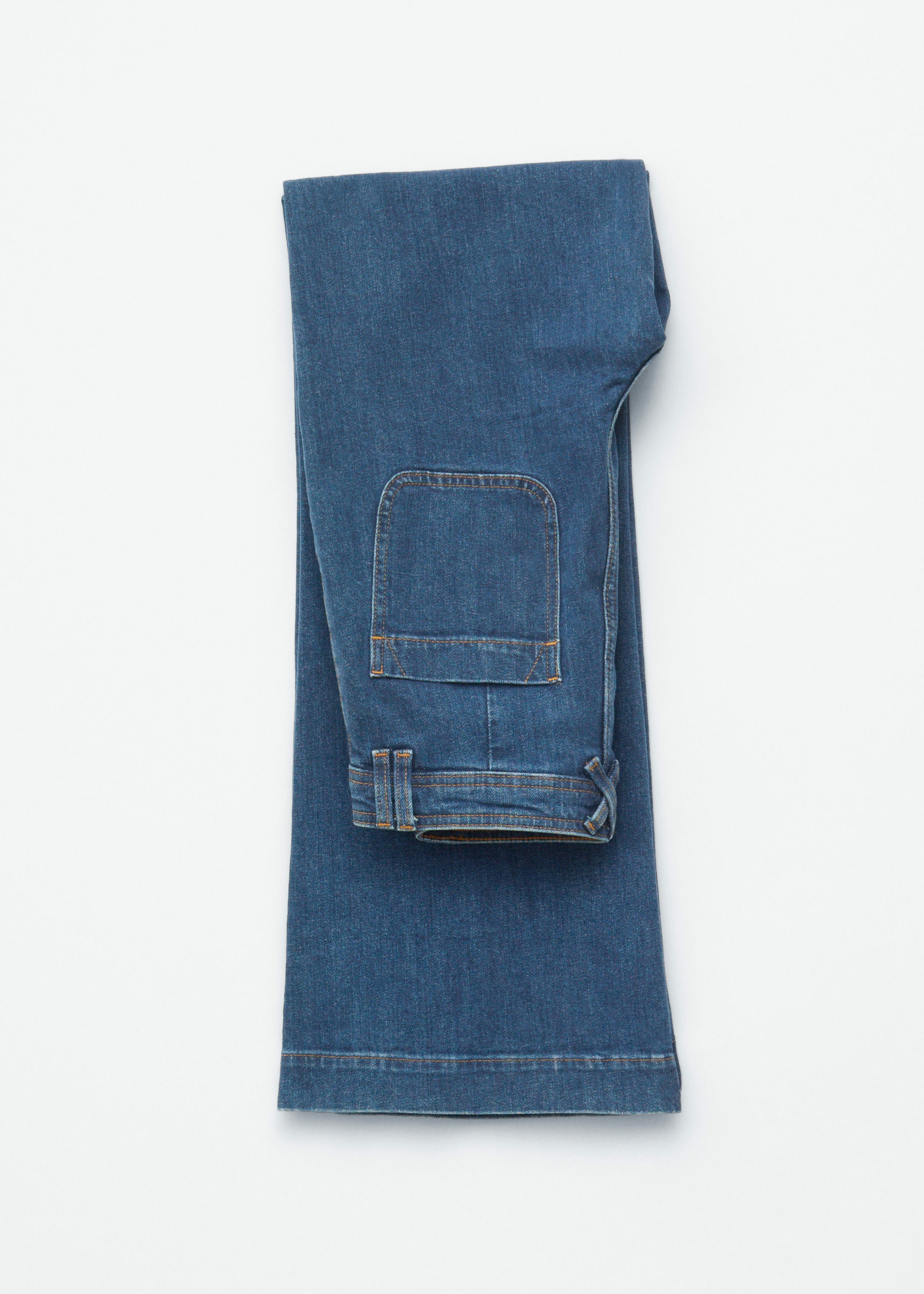 앤아더스토리즈 하이 웨이스트 플레어 진의 블루컬러 Product입니다.