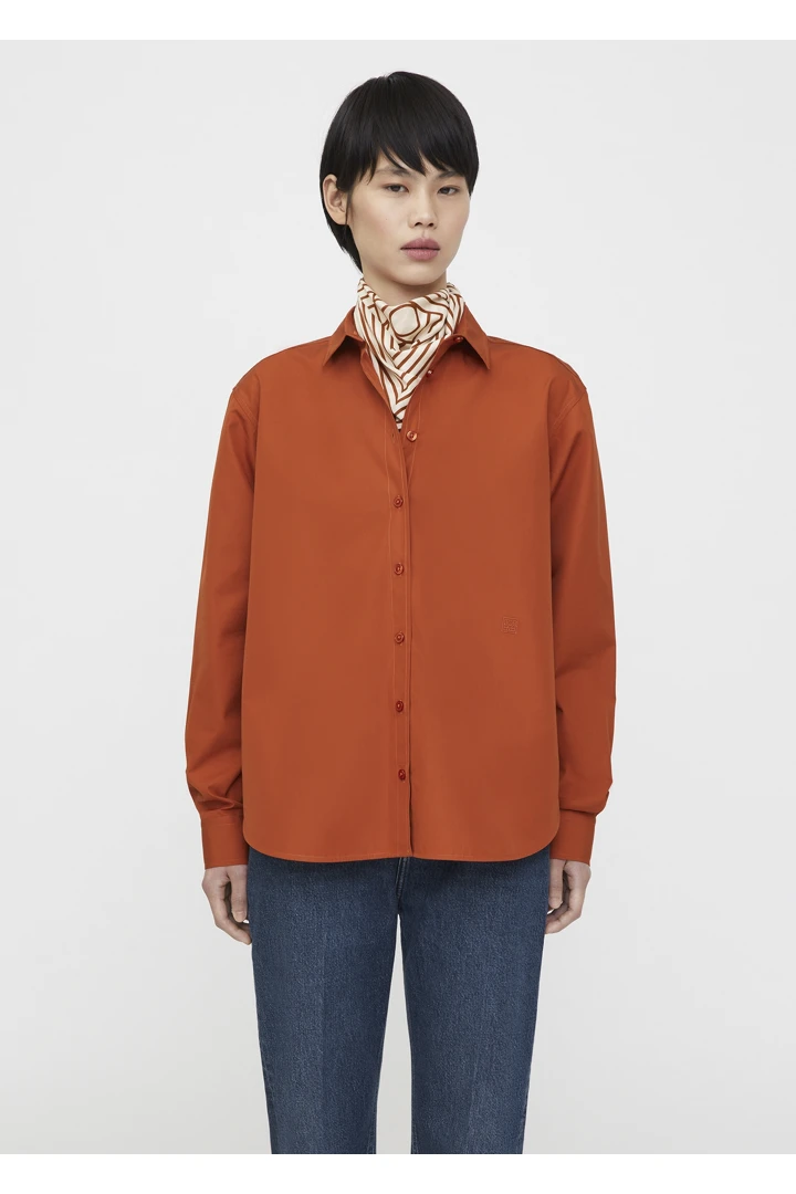 TOTEME 시그니처 코튼 셔츠 블러디 메리의 블러디 메리컬러 1번쨰 이미지입니다.