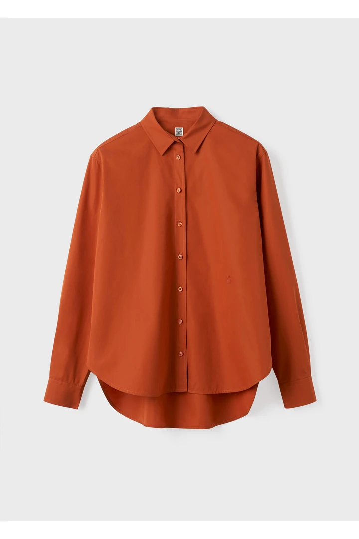 TOTEME 시그니처 코튼 셔츠 블러디 메리의 블러디 메리컬러 4번쨰 이미지입니다.