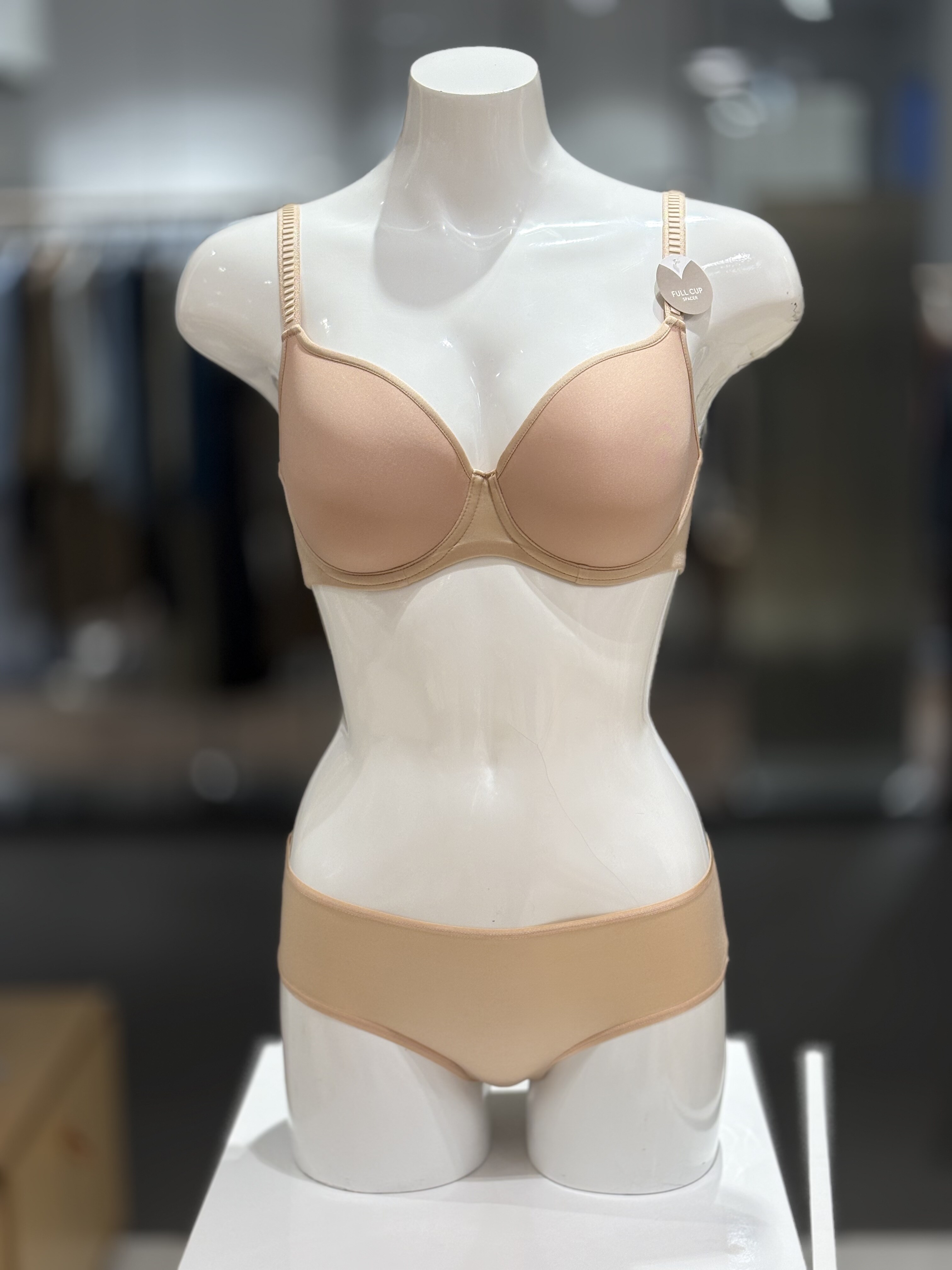 barbara(바바라) [현대백화점] [KB국민카드, H.Point PayKB국민카드6%할인~09/20]MEY 직수입 3D 풀컵브라 쇼티팬티세트 GBR7454 GPT7454S +할인쿠폰