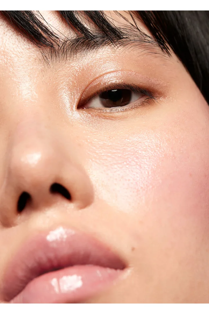 앤아더스토리즈 크림 하이라이터의 골드 웨이브컬러 ECOMLook입니다.