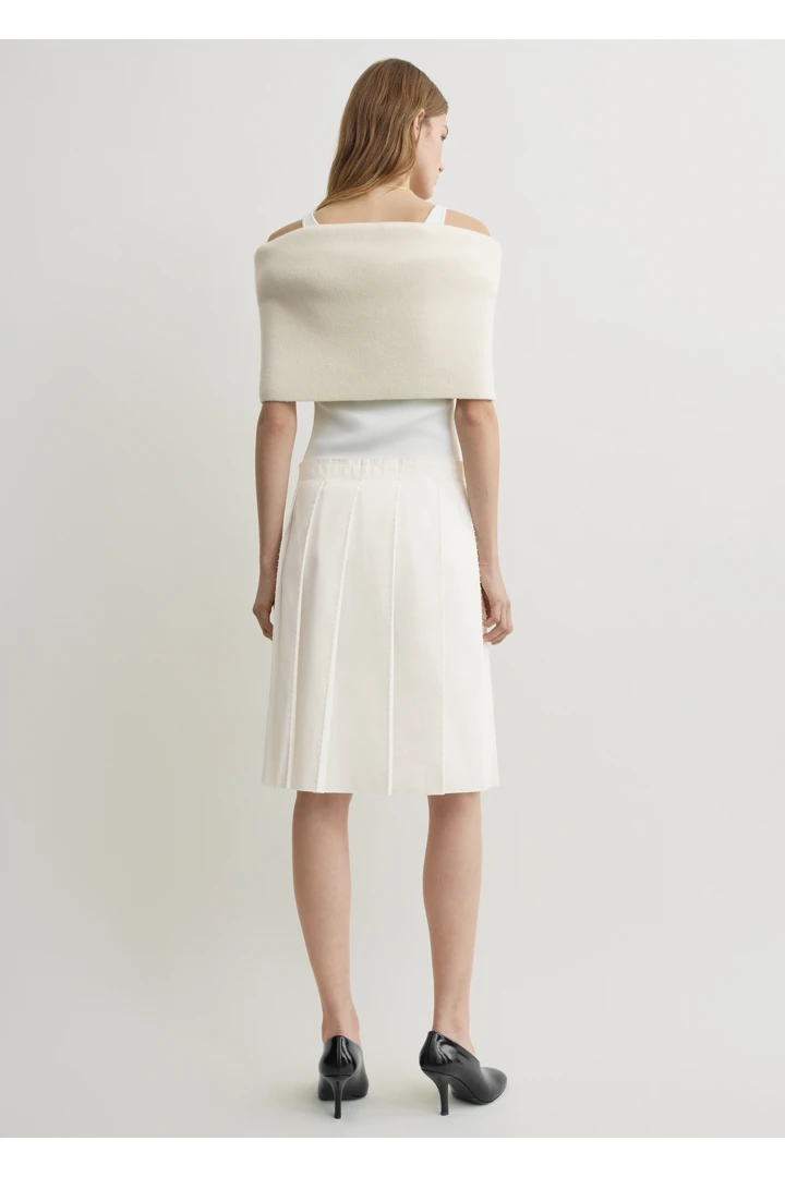 TOTEME 비디드 플리트 스커트 화이트의 화이트컬러 2번쨰 이미지입니다.