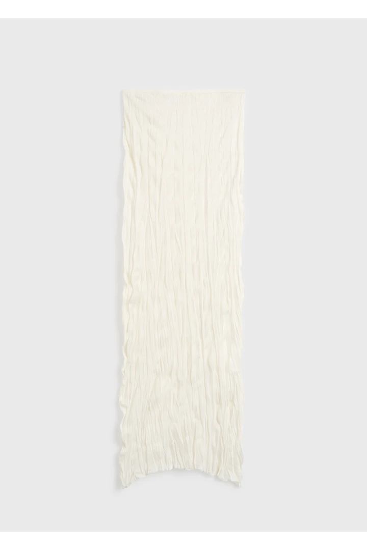 TOTEME 크링클드 니트 스커트 화이트의 화이트컬러 4번쨰 이미지입니다.