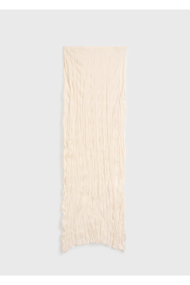 TOTEME 크링클드 니트 스커트 페일 에이프리컷의 페일 에이프리컷컬러 4번쨰 이미지입니다.