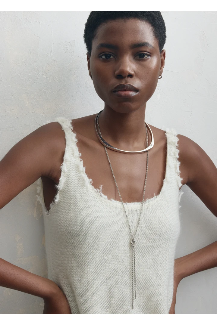 TOTEME 로프 라리아트 넥레이스 실버의 실버컬러 1번쨰 이미지입니다.