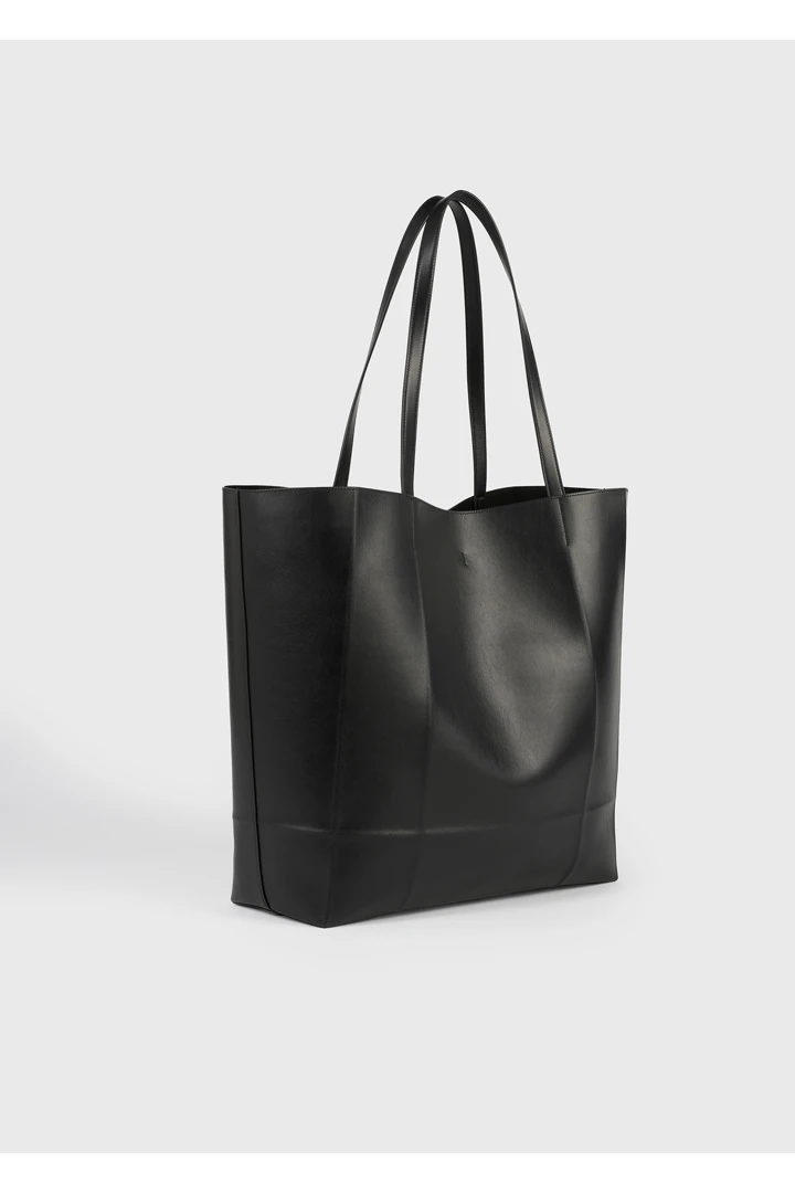 TOTEME 롬 레더 토트백 블랙의 블랙컬러 1번쨰 이미지입니다.