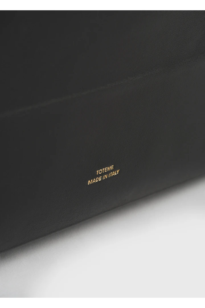 TOTEME 롬 레더 토트백 블랙의 블랙컬러 3번쨰 이미지입니다.