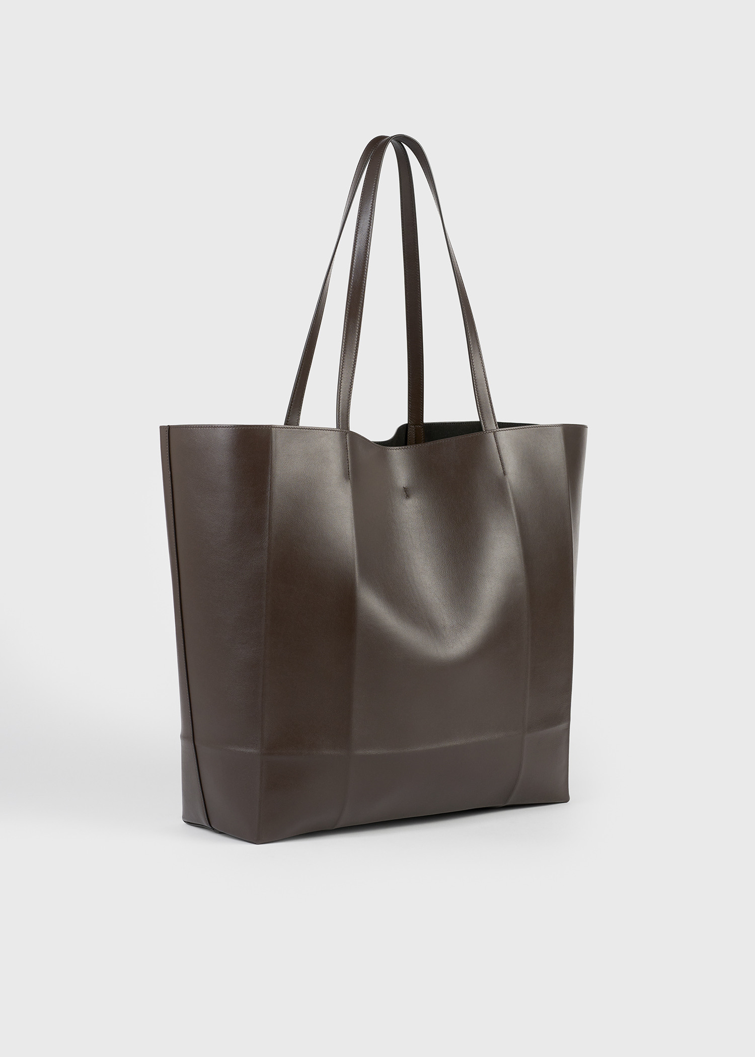 TOTEME 롬 레더 토트백 브라운의 브라운컬러 1번쨰 이미지입니다.