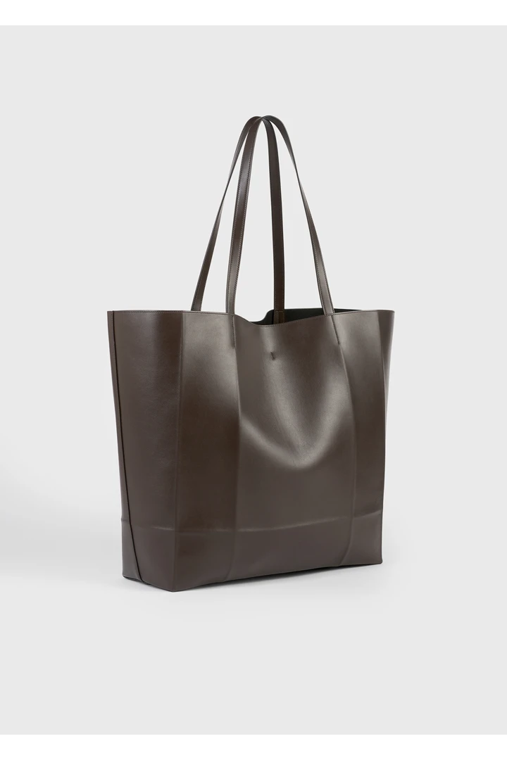 TOTEME 롬 레더 토트백 브라운의 브라운컬러 1번쨰 이미지입니다.