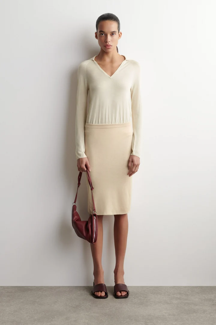 COS default image 3 of 아이보리 in 쉬어 니티드 실크 캐시미어 스커트