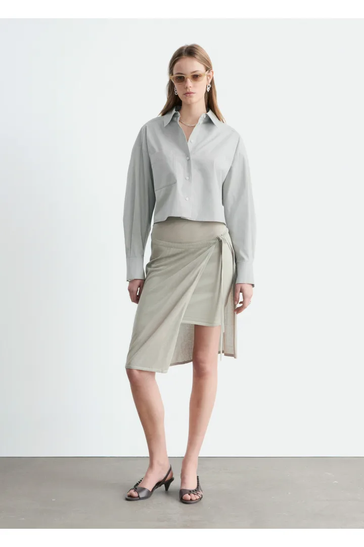 앤아더스토리즈 랩 미디 스커트의 몰컬러 ECOMLook입니다.