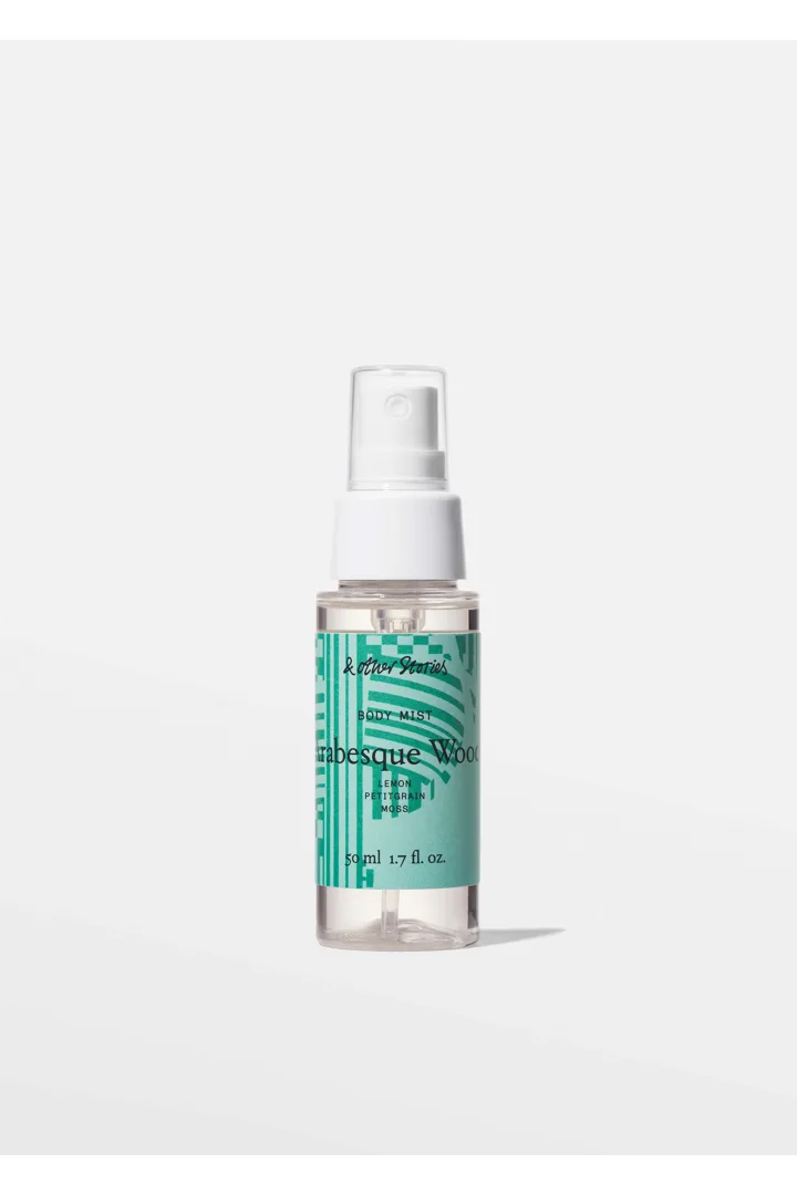 앤아더스토리즈 아라베스크 우드 미니 바디 미스트의 아라베스크 우드컬러 Product입니다.