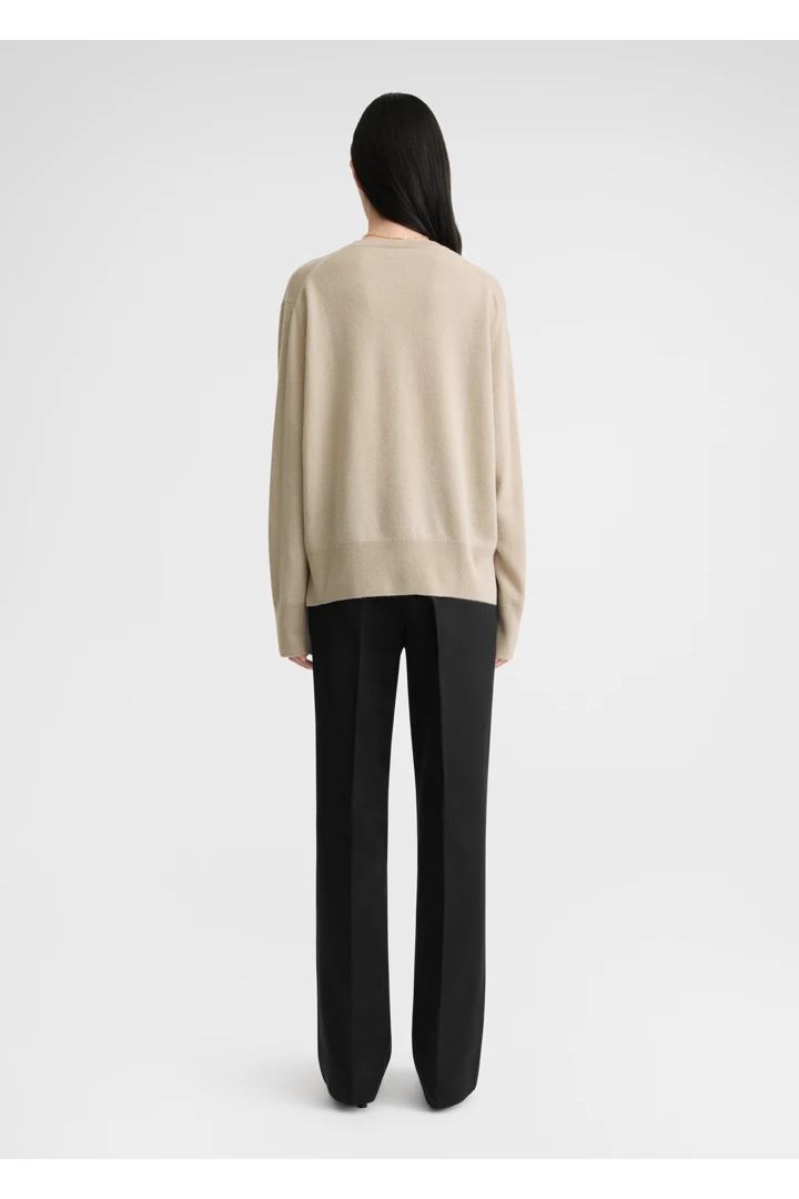 TOTEME 크루-넥 캐시미어 니트 폰의 폰컬러 2번쨰 이미지입니다.