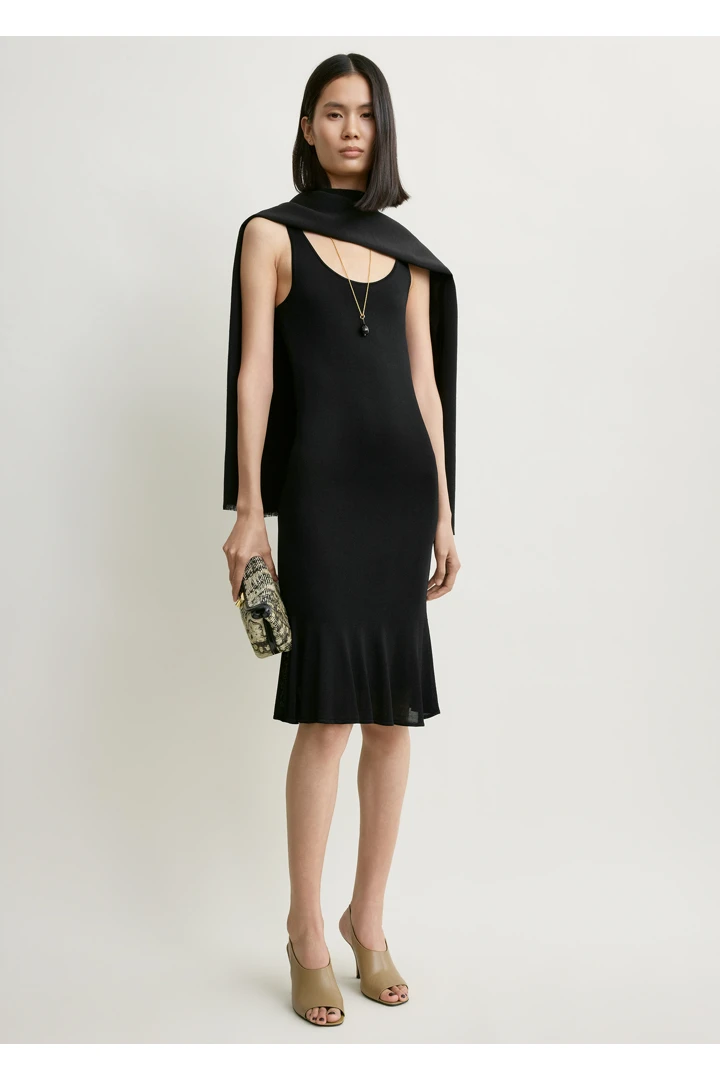 TOTEME default image 9 of 블랙 in 플루티드 헴 드레스 블랙