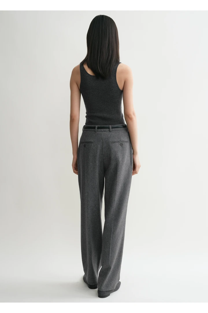 TOTEME 더블-플리티드 테일러드 트라우저 그레이 멜란지의 그레이 멜란지컬러 2번쨰 이미지입니다.