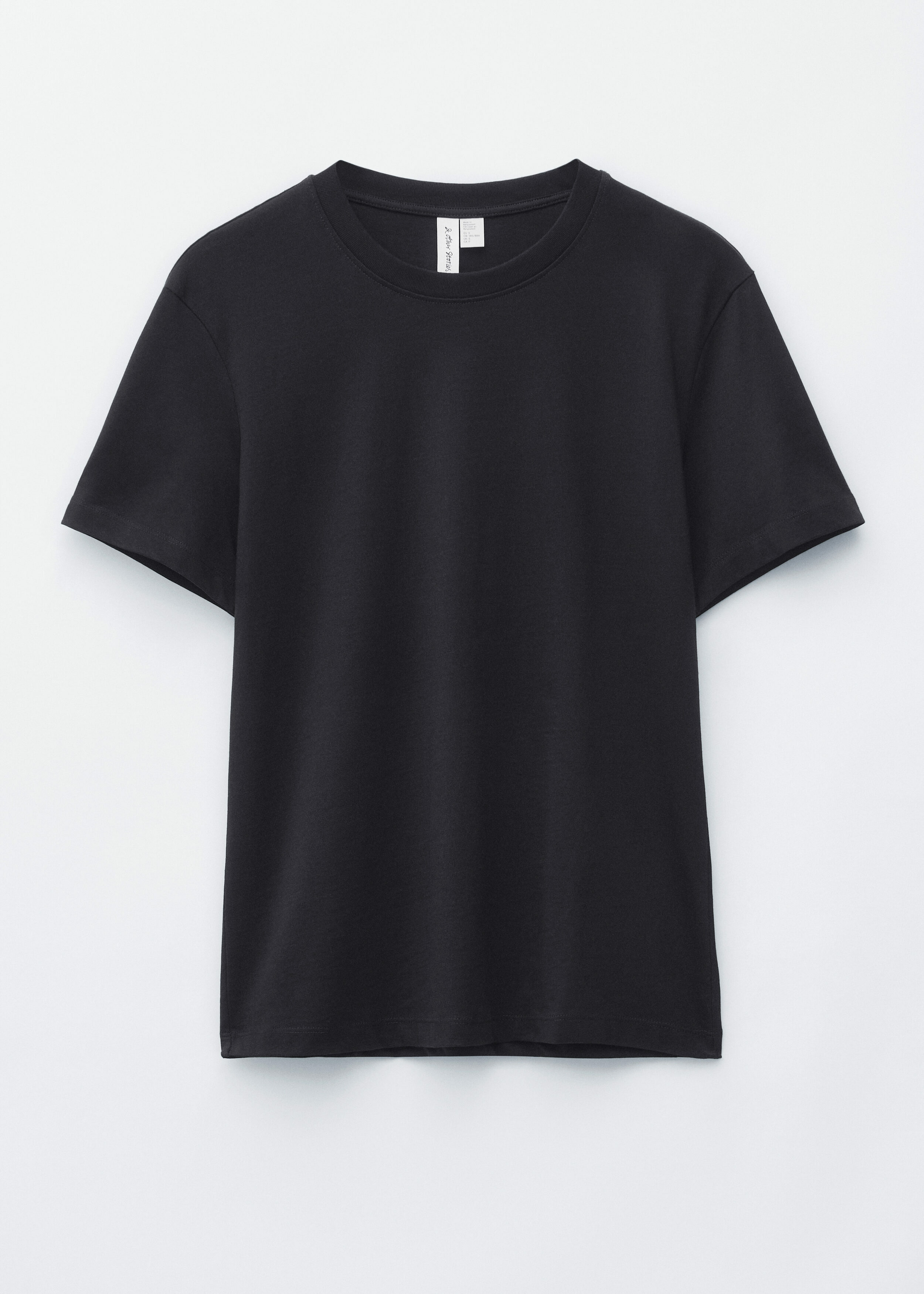 앤아더스토리즈 코튼 크루 넥 티셔츠의 블랙컬러 Product입니다.