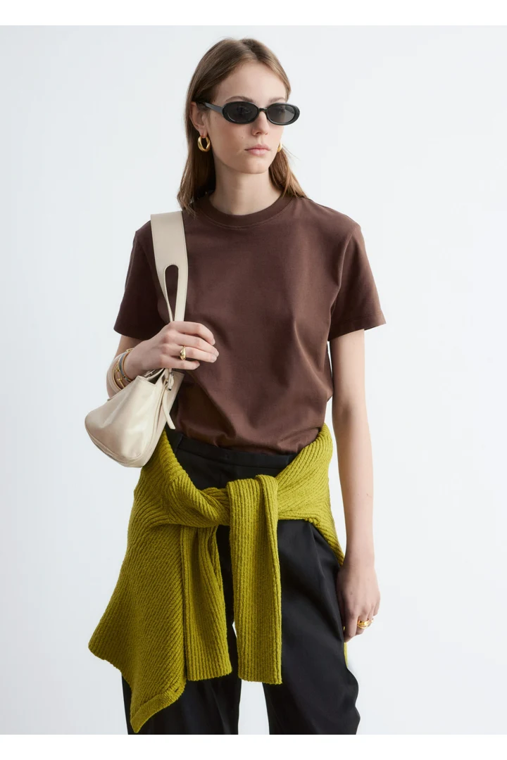 &OS image 27 of 브라운 in 코튼 크루 넥 티셔츠