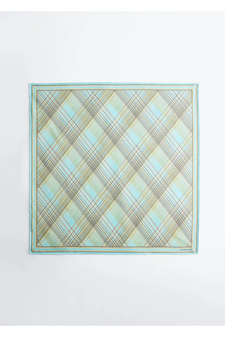 앤아더스토리즈 프린트 실크 스카프의 라이트 터쿼이즈컬러 Product입니다.