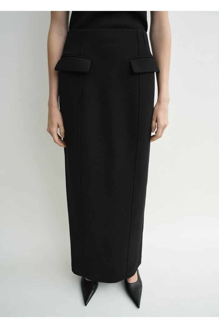 TOTEME 포켓 수트 스커트 블랙의 블랙컬러 3번쨰 이미지입니다.