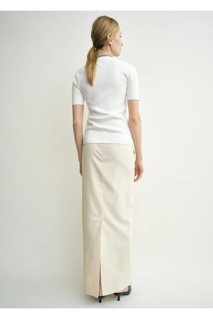 TOTEME 라이트 울 스커트 에크루의 에크루컬러 2번쨰 이미지입니다.