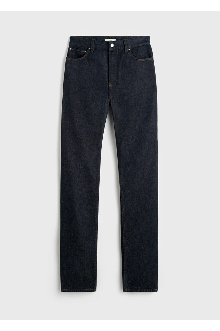 TOTEME 하이 슬림 데님 린스드 블루의 린스드 블루컬러 5번쨰 이미지입니다.