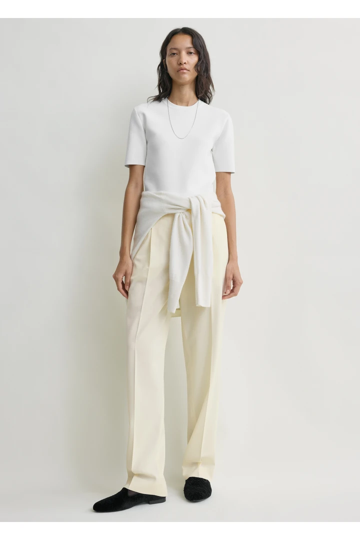 TOTEME default image 16 of 크림 in 플리츠 트라우저 오프 화이트