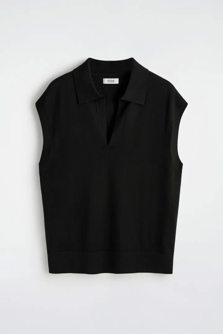 COS default image 1 of 블랙 in 메리노 울 폴로 베스트