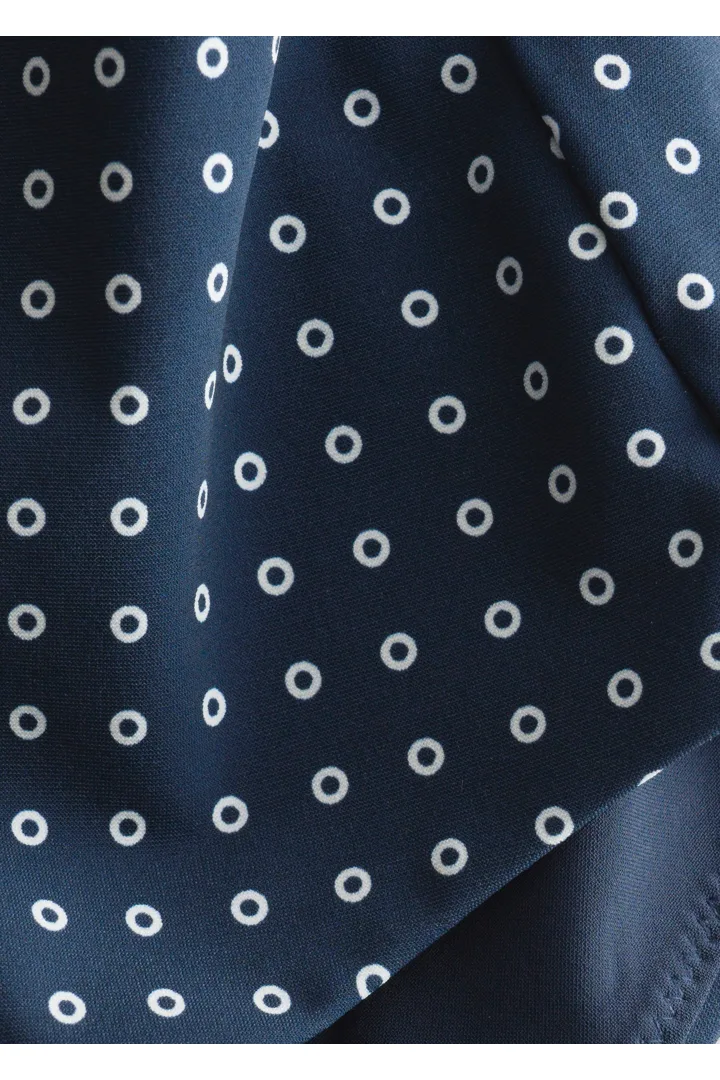 앤아더스토리즈 타이 스트랩 스윔수트의 다크 블루/화이트 도트컬러 Detail입니다.