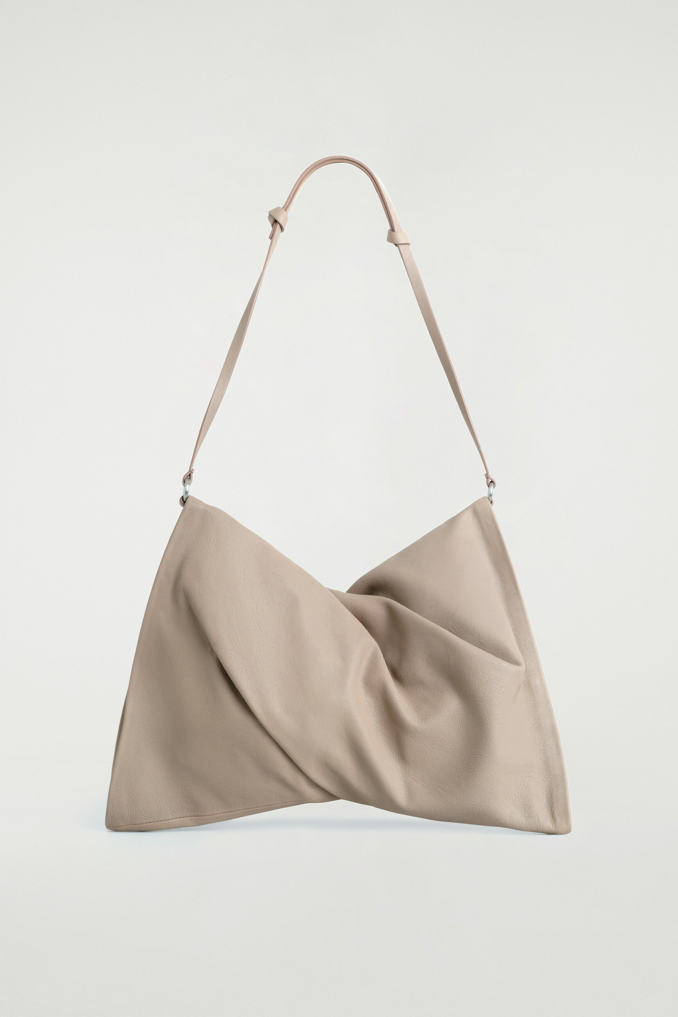 트위스트 클러치 백 - 레더