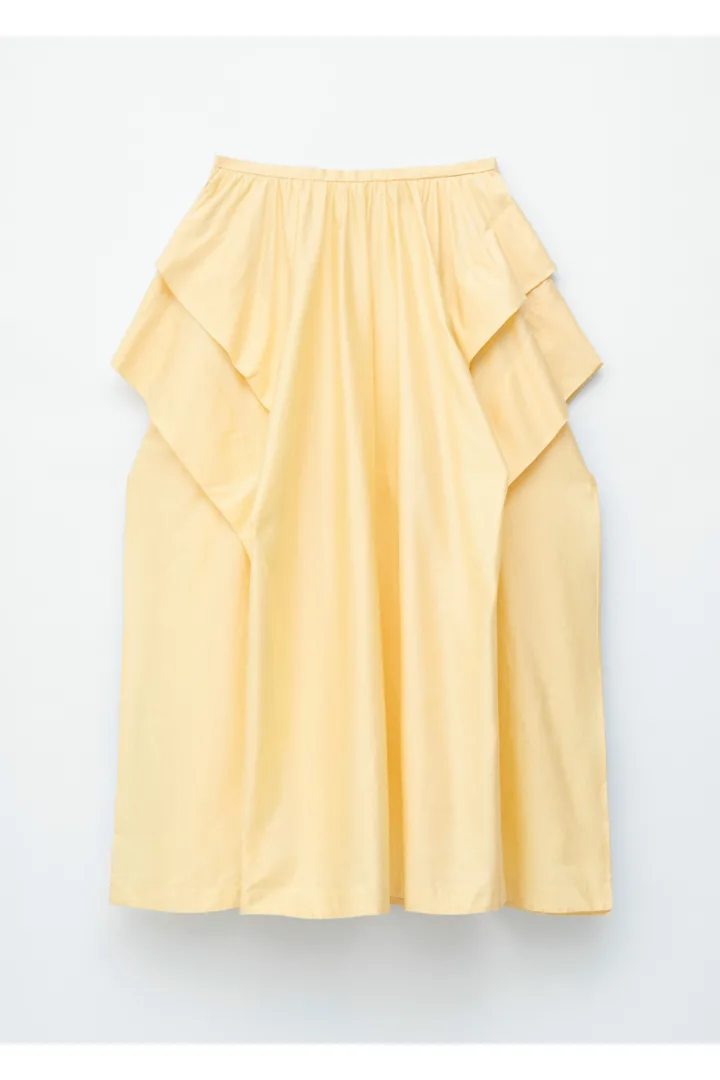 앤아더스토리즈 개더드 코튼 미디 스커트의 옐로우컬러 Product입니다.