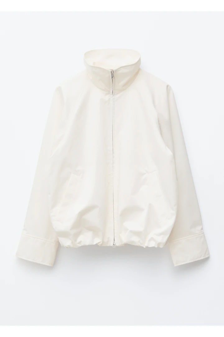 앤아더스토리즈 집업 트윌 자켓 의 화이트컬러 Product입니다.