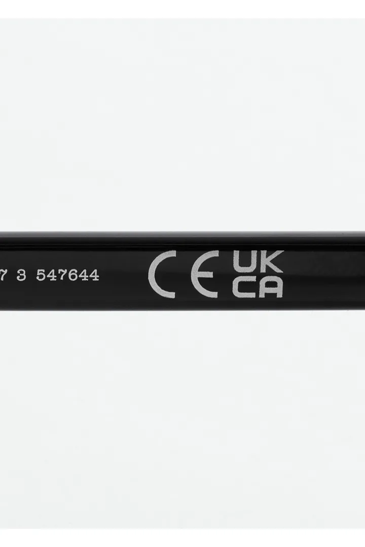 앤아더스토리즈 내로우 렉탱글 선글라스의 블랙컬러 Detail입니다.