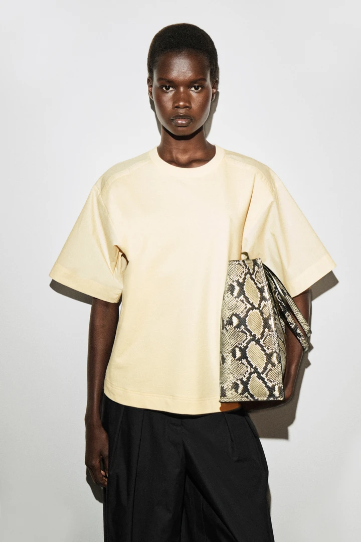 COS default image 16 of 옐로우 in 포플린 패널 저지 티셔츠