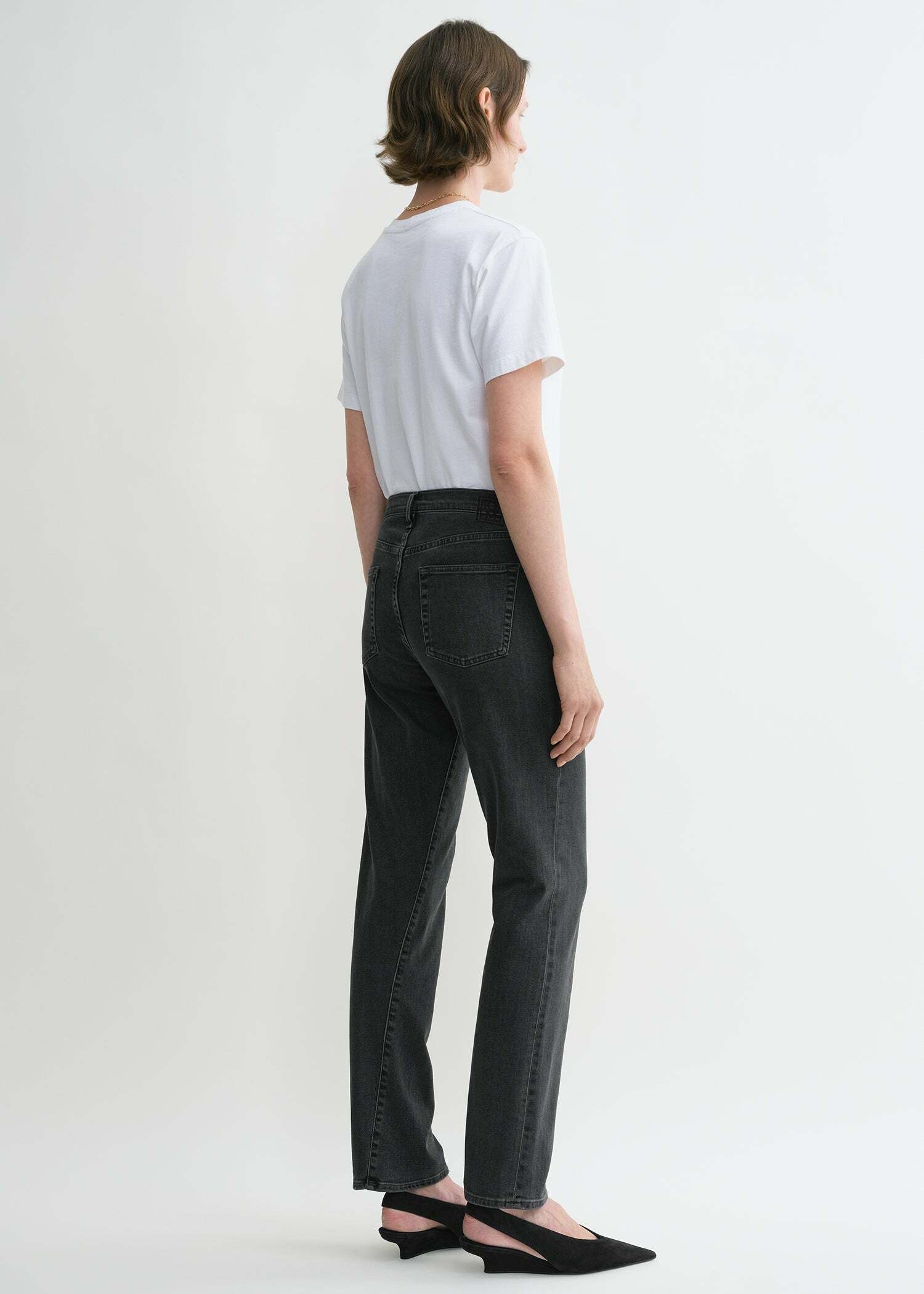 TOTEME 트위스티드 심 데님 그레이의 그레이컬러 2번쨰 이미지입니다.