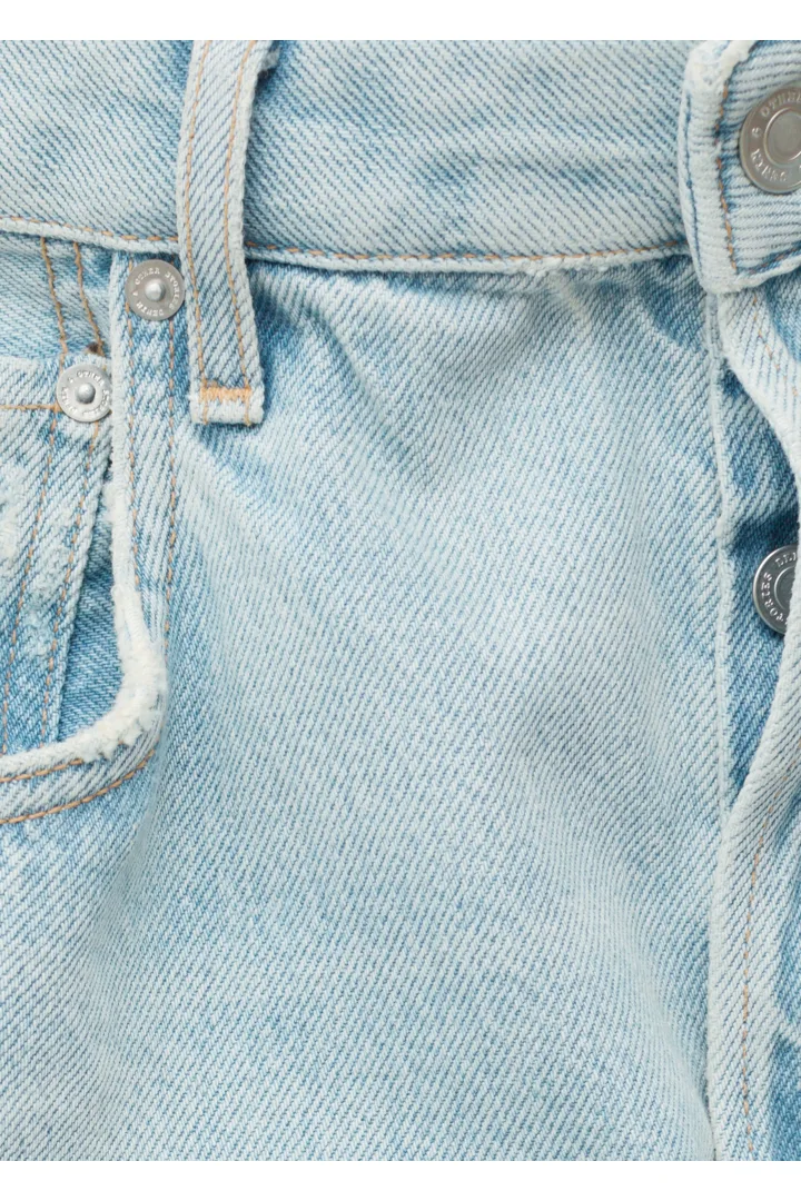 앤아더스토리즈 배럴 레그 진의 블루컬러 Detail입니다.