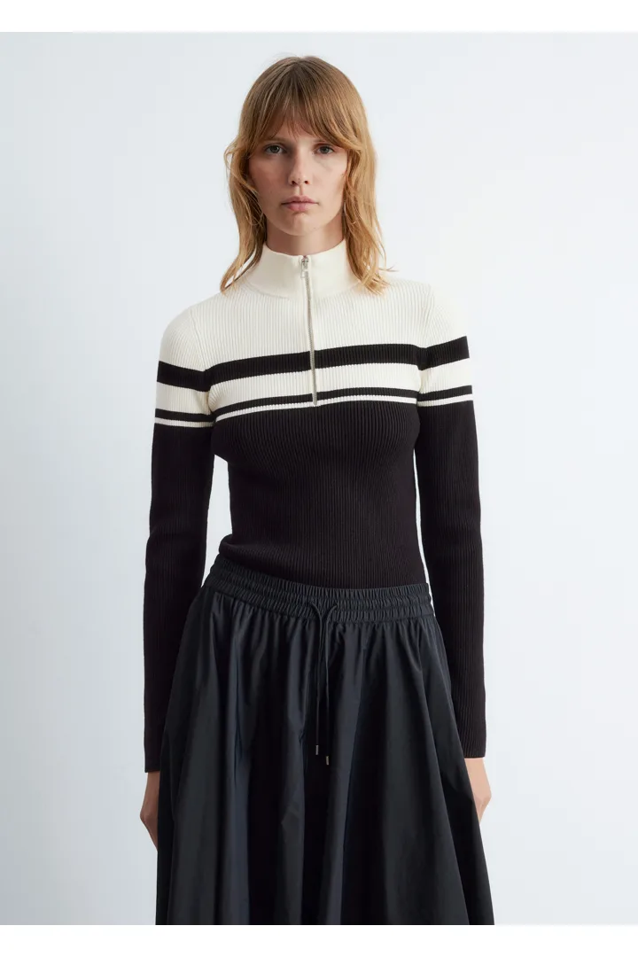 앤아더스토리즈 집 탑 모크 넥 스웨터의 블랙ㅣ카키컬러 ECOMLook입니다.