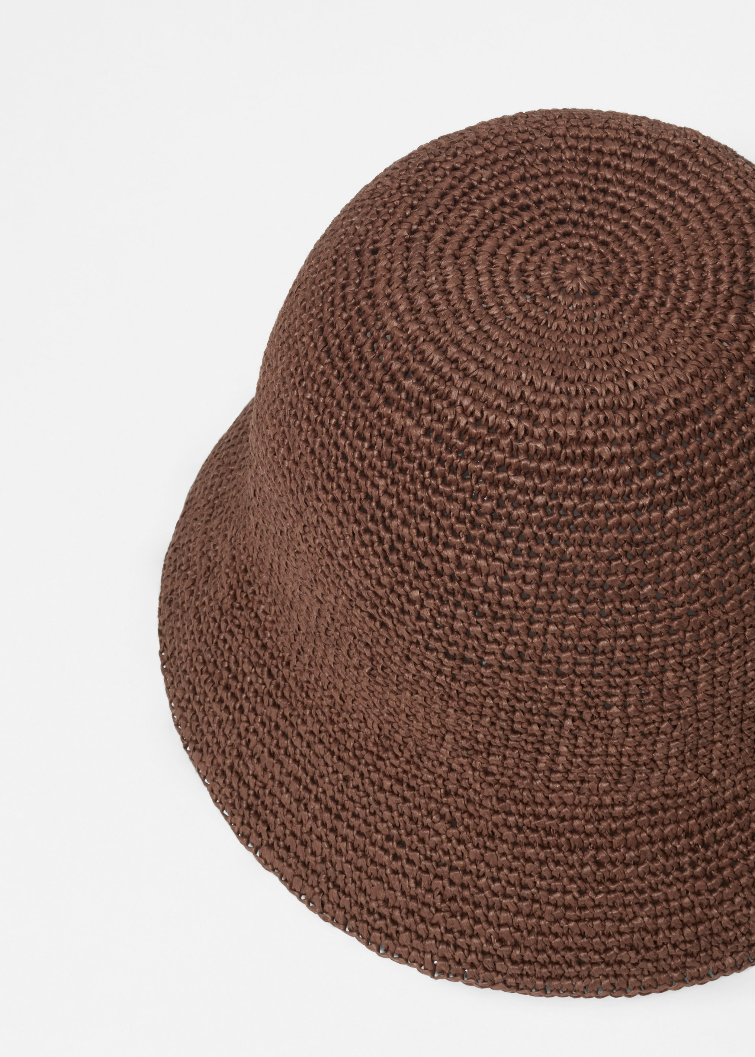 앤아더스토리즈 우븐 스트로 버켓 햇의 다크 브라운컬러 Detail입니다.