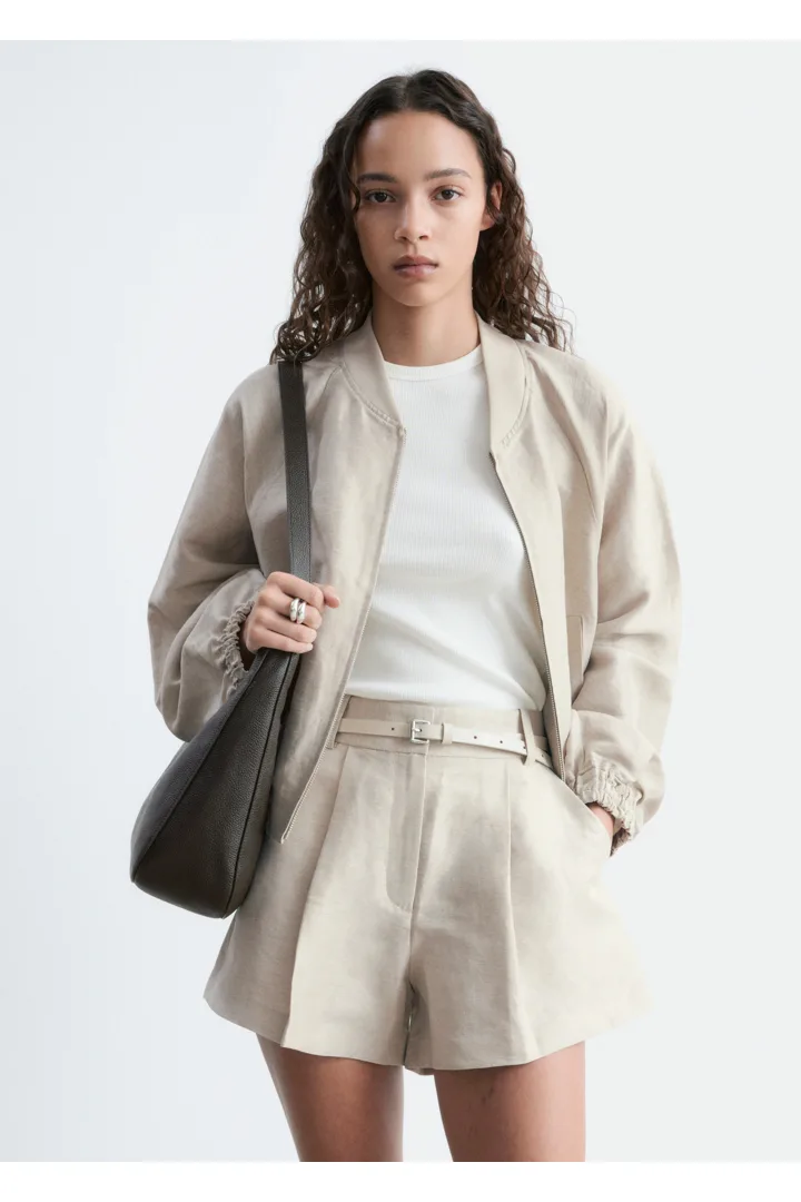 &OS image 14 of 베이지 in 플리츠 리넨 블렌드 쇼츠