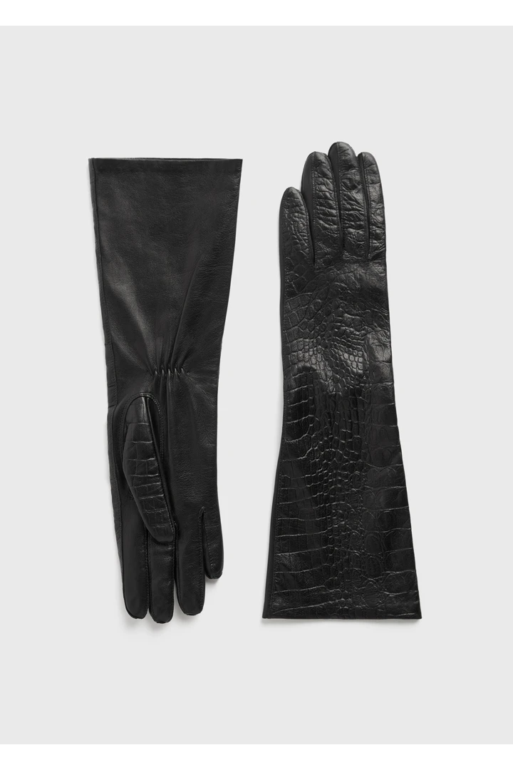 TOTEME 레더 글러브스 블랙의 블랙컬러 4번쨰 이미지입니다.