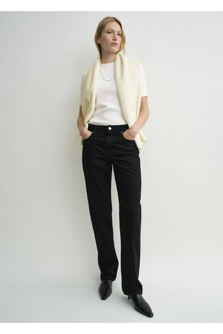 TOTEME 클래식 윈터 스카프 오프 화이트의 오프 화이트컬러 1번쨰 이미지입니다.