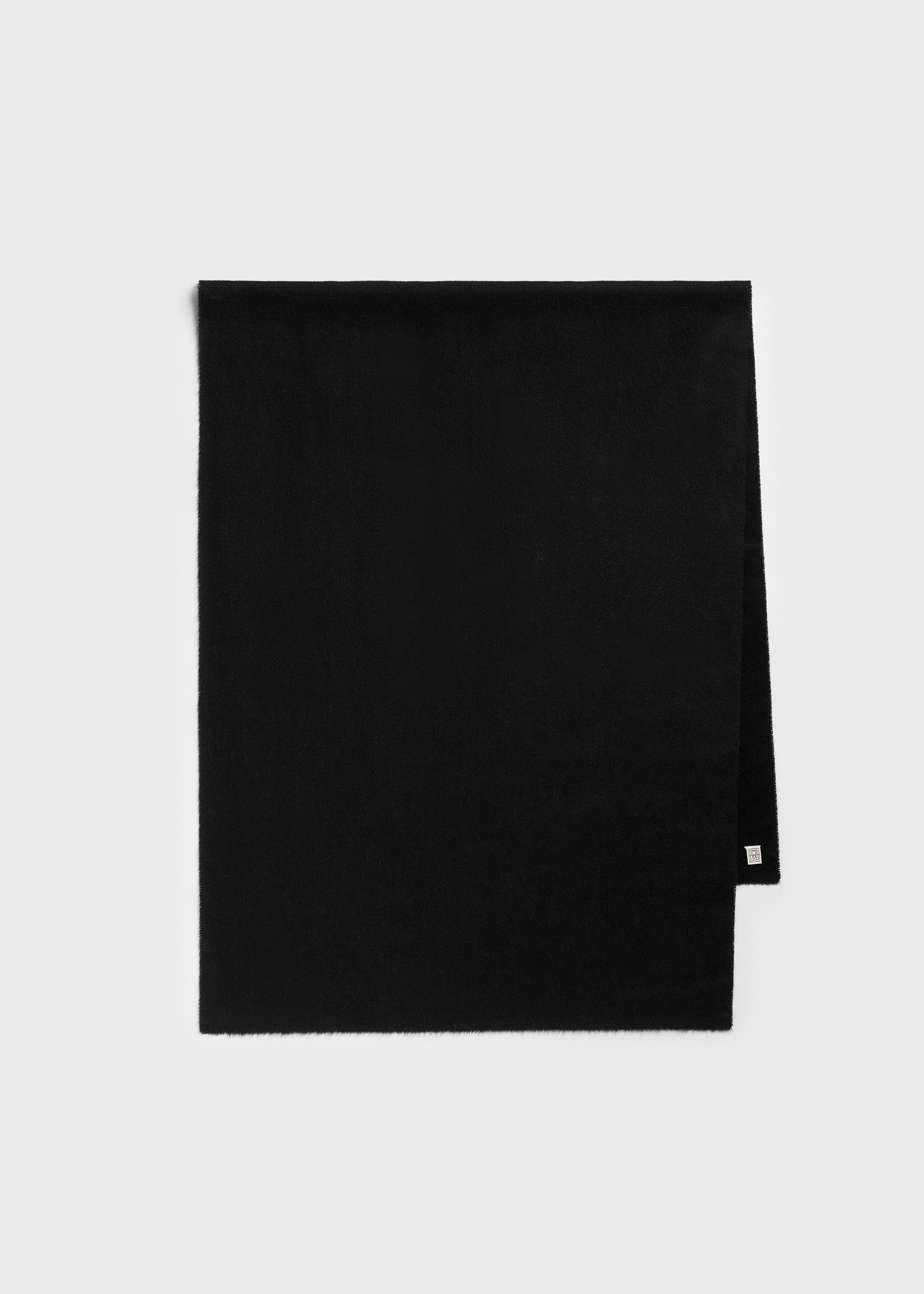 TOTEME 클래식 윈터 스카프 블랙의 블랙컬러 0번쨰 이미지입니다.